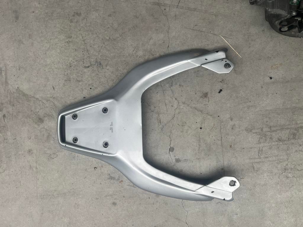 Piaggio typhoon achterdrager plastic bescherm kap beugel tph, Ophalen of Verzenden