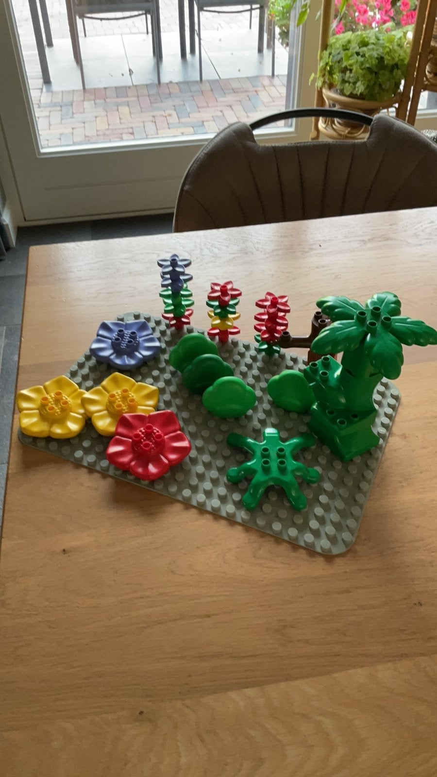 Duplo bloemen bloemetjes bomen, Kinderen en Baby's, Speelgoed | Duplo en Lego, Ophalen of Verzenden, Zo goed als nieuw, Duplo
