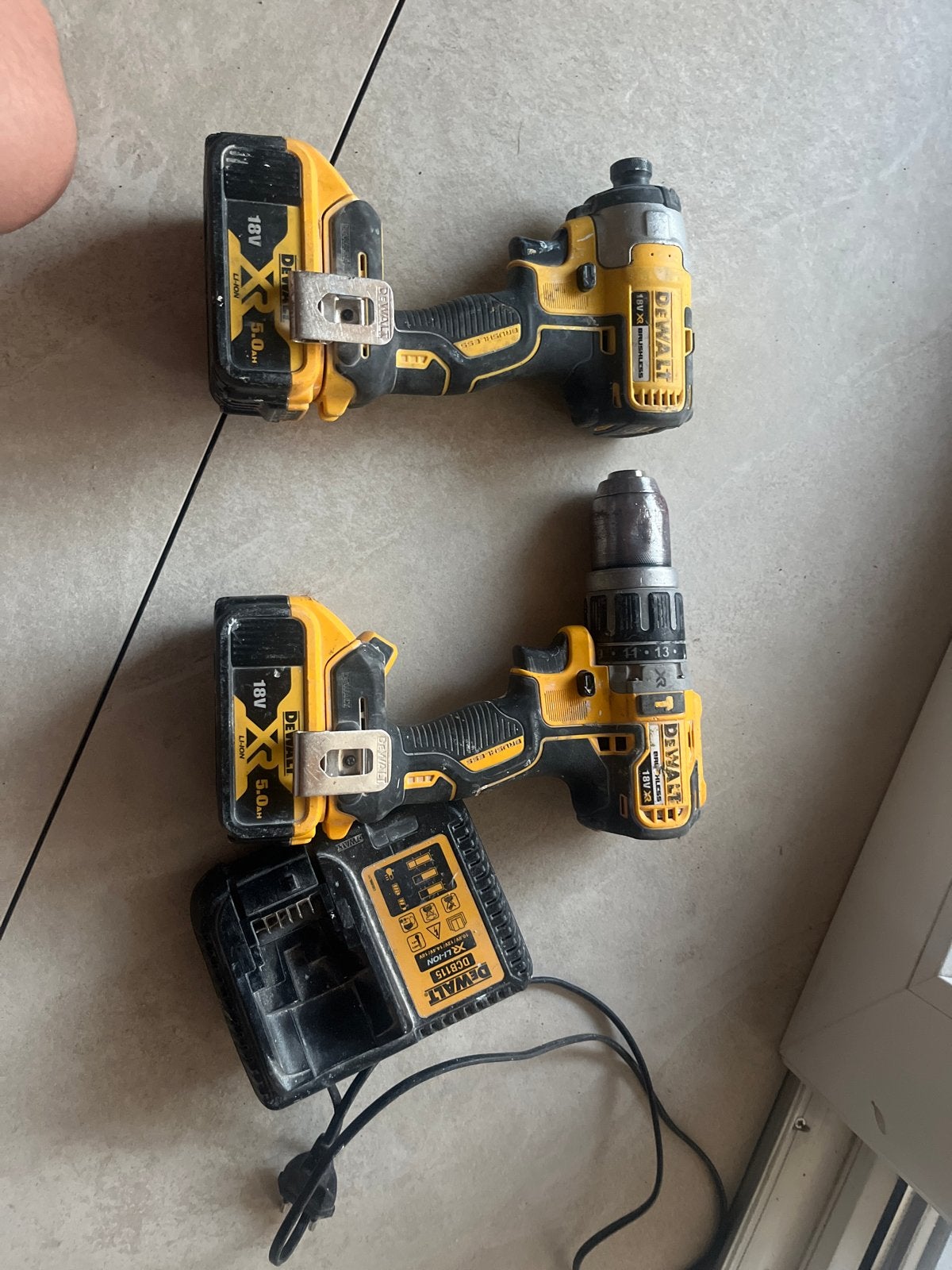 DeWalt Boor- en Schroefmachine Set met Accu en Oplader, Ophalen of Verzenden, Gebruikt, 600 watt of meer, Boor- en Schroefmachine