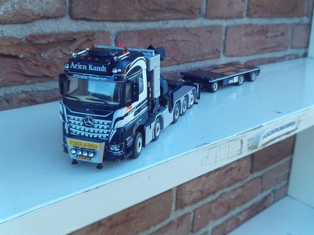 WSI  Mercedes  Benz  Arocs  van  Arjen  Kandt., Hobby en Vrije tijd, Modelauto's | 1:50, Ophalen of Verzenden, Nieuw, Bus of Vrachtwagen