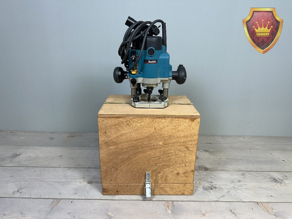Makita RP0910 Bovenfrees 900W Met Frezenset en Kist, Gebruikt, Ophalen of Verzenden, NVT, NVT