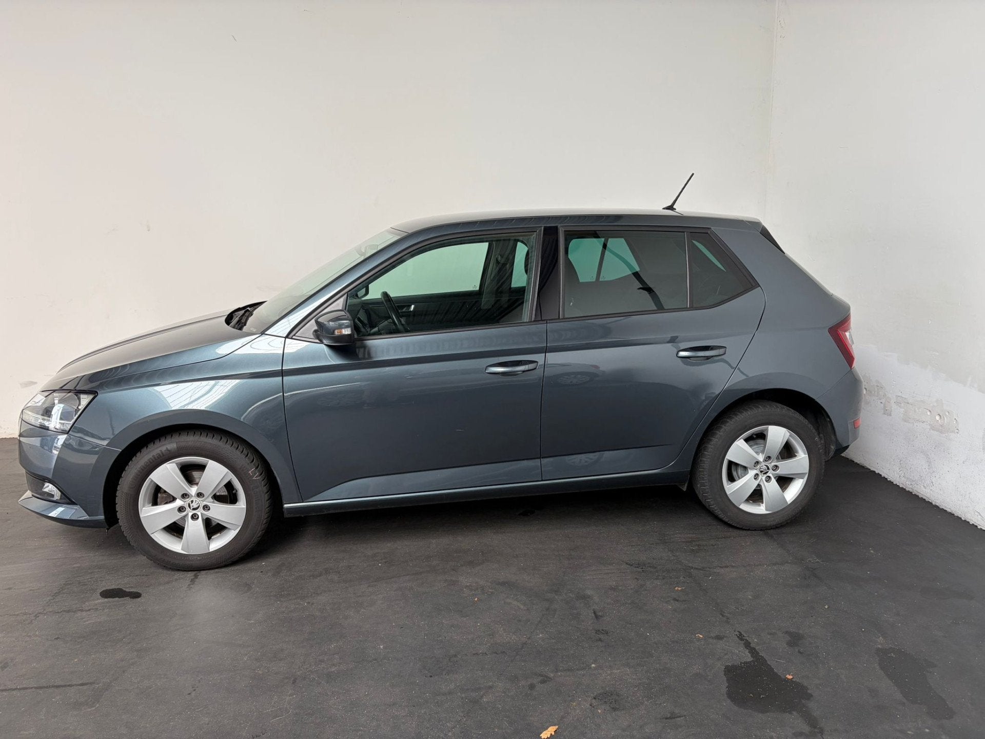 Skoda Fabia 1.0 TSI Ambition. Carplay.1e Eigenaar!, Auto's, Voorwielaandrijving, Gebruikt, Euro 6, Parkeersensor