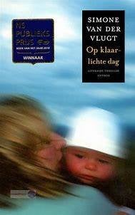 2 literaireThrillers Simone van der Vlugt, Ophalen of Verzenden, Zo goed als nieuw, Simone van der Vlugt, Nederland