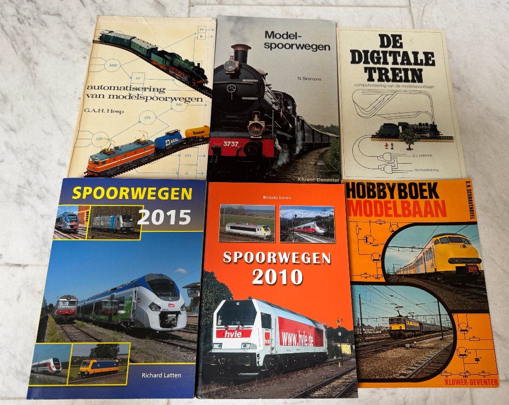 modelspoor en modelbouw boeken (naslag), Gebruikt, Gelijkstroom of Wisselstroom, Boek, Tijdschrift of Catalogus, Ophalen