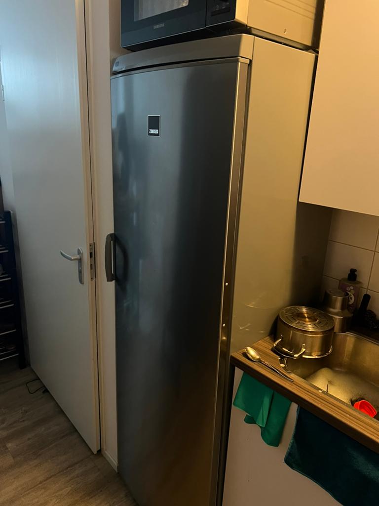 Koelkast XL Zanussi losstaand, Witgoed en Apparatuur, Ophalen, Zonder vriesvak, 200 liter of meer, 160 cm of meer