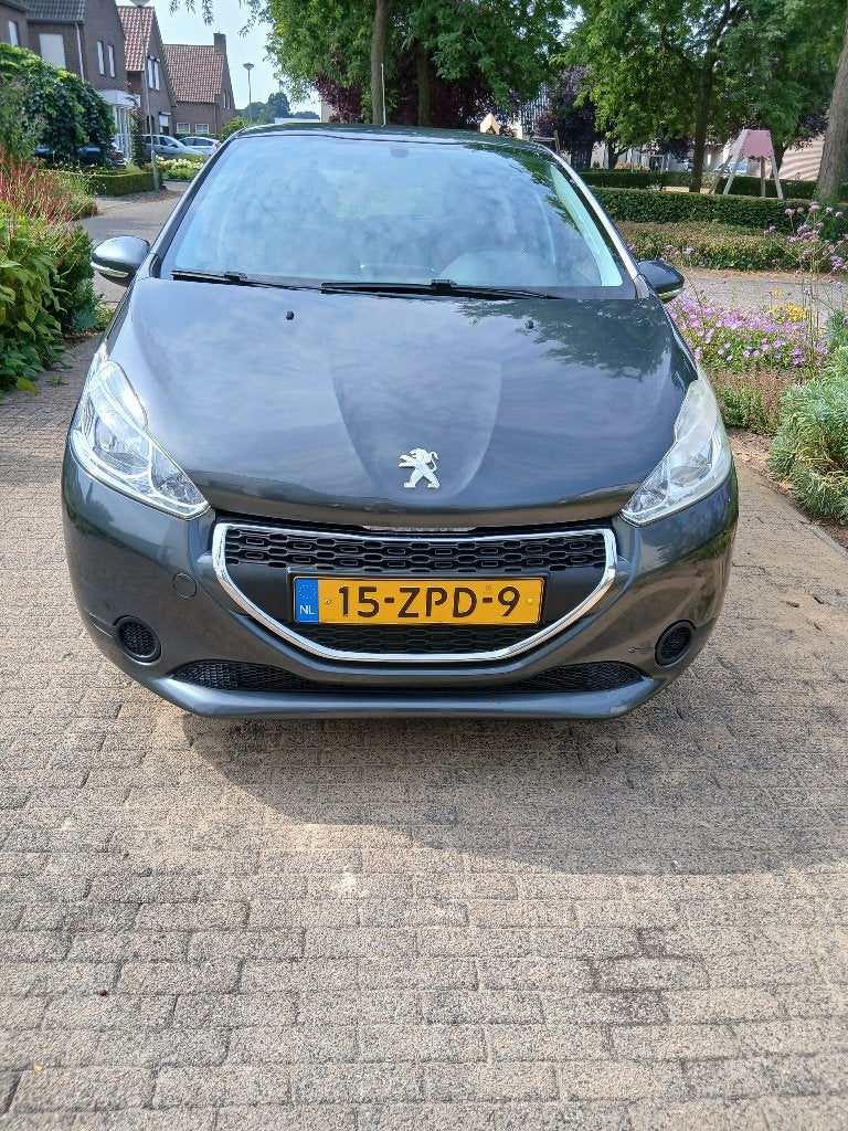 Peugeot 208 1.2 VTi 82PK 5D (102g) 2012 Grijs, Auto's, Peugeot, Voorwielaandrijving, Stof, 31 €/maand, 1199 cc