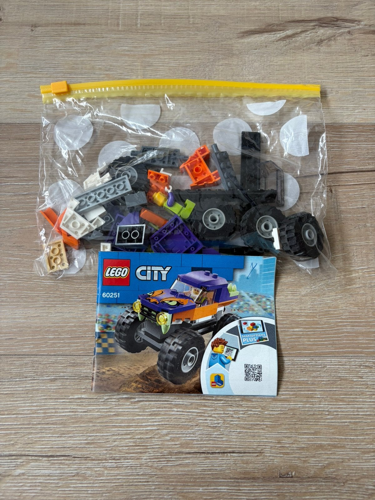 Lego City Monstertruck 60251, Ophalen of Verzenden, Zo goed als nieuw
