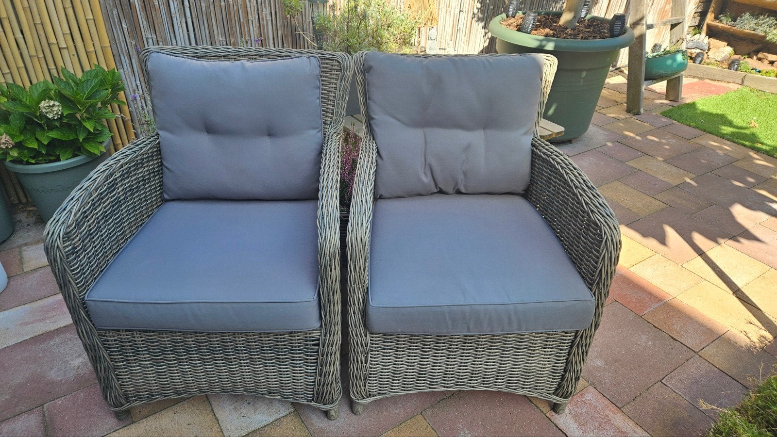 2 Wicker tuinstoelen met kussens - 50.-, Ophalen, Gebruikt, Wicker