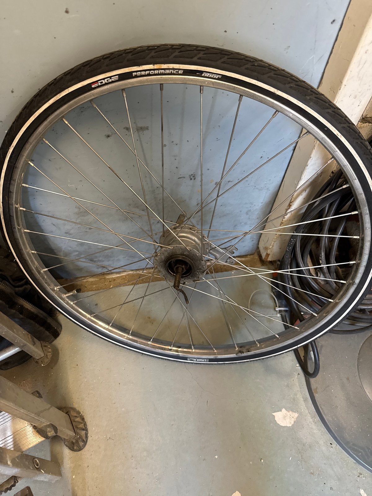 Gezocht: Batavus 28 inch achterwiel met 3 versnellingen, Fietsen en Brommers, Fietsonderdelen, Ophalen of Verzenden, Gebruikt