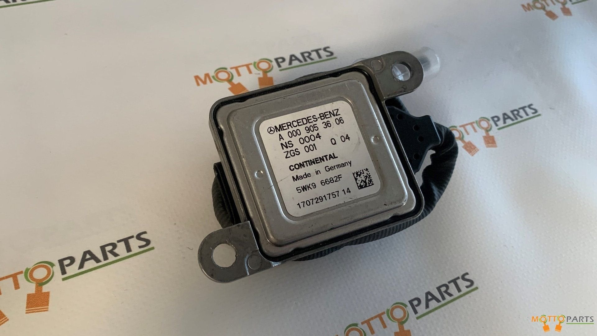 Mercedes-Benz NOx sensor A0009053606 - 5WK96682F ZGS002Q05, Gebruikt, -, -, Ophalen of Verzenden