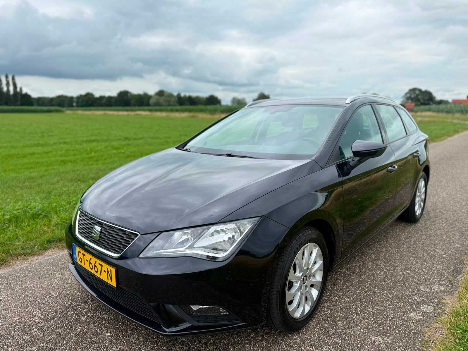 SEAT - 2015 - Leon ST - 1.2 TSI Style - GT-667-N, Auto's, Voorwielaandrijving, Gebruikt, 4 cilinders, Leon