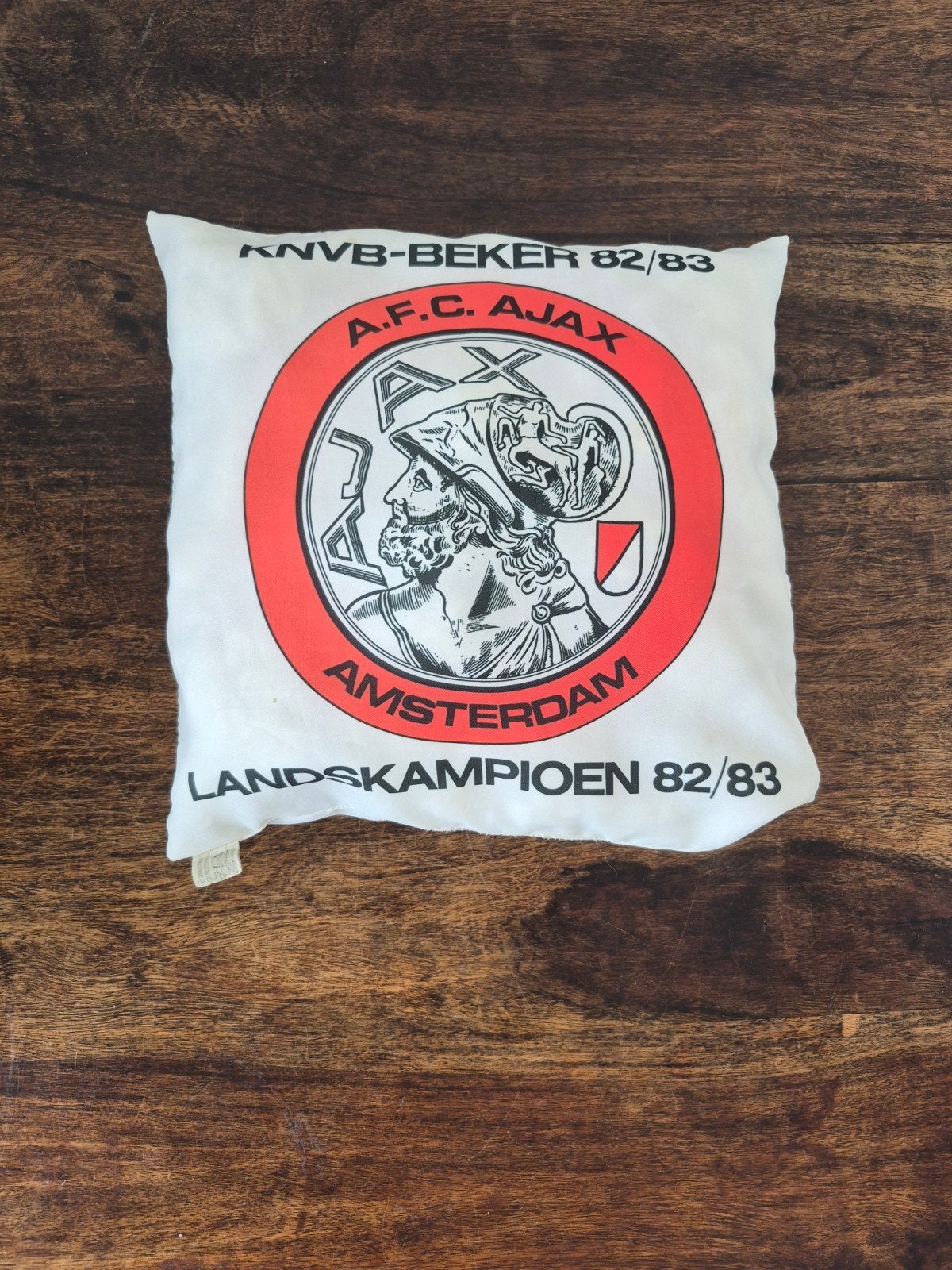 Ajax KNVB Beker & Landskampioen 82/83 Kussen, Verzamelen, Ophalen of Verzenden, Gebruikt, Ajax, Overige typen