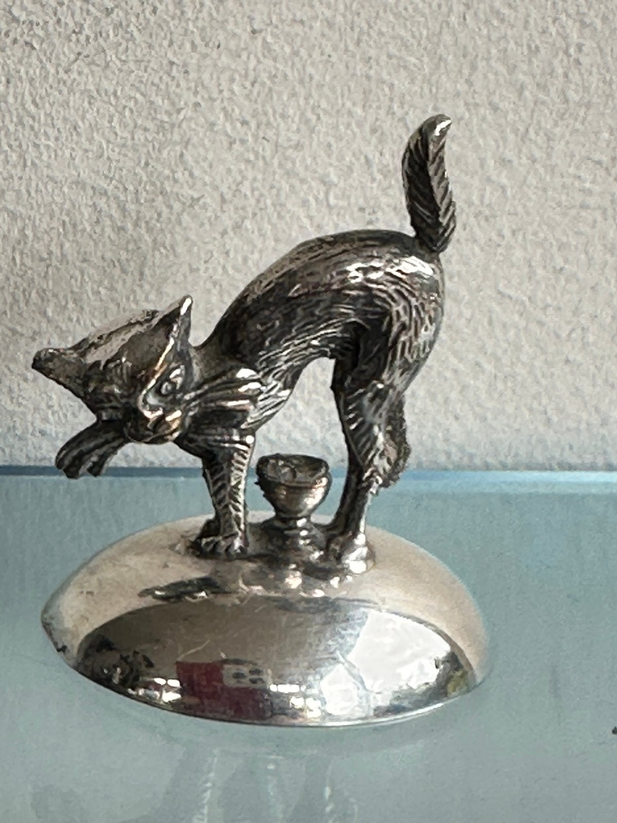 Verzilverd beeldje / kaarsendover Poes/ Kat 5 cm, Antiek en Kunst, Ophalen of Verzenden