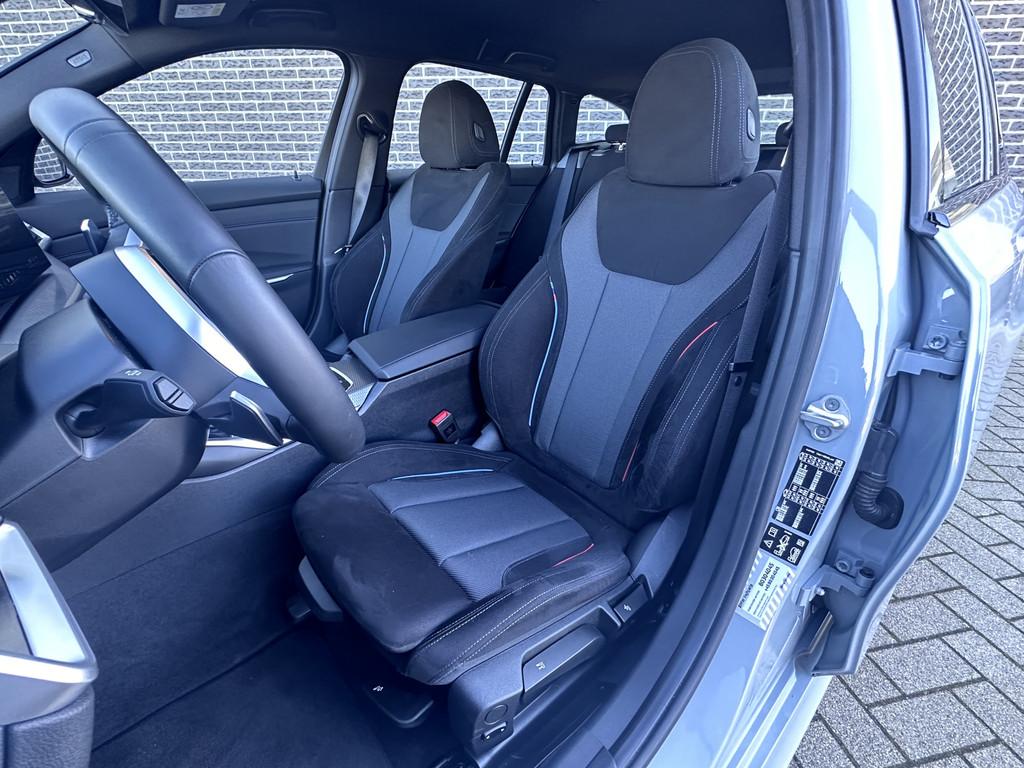 BMW 3 Serie Touring 330i xDrive | M-Sport | Brooklyn Grau |, Automaat, 1998 cc, 4 cilinders, Alcantara