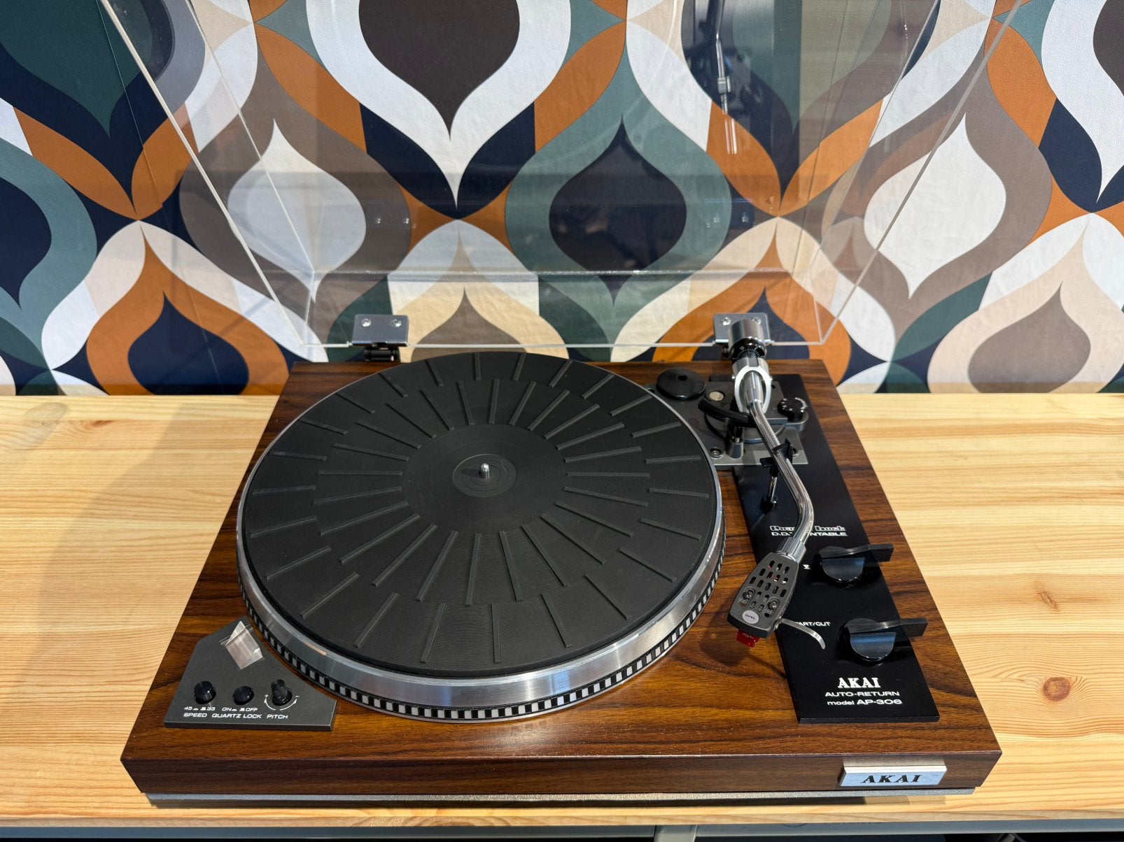 Akai AP-306, gereviseerd, nieuwstaat, 1 jaar garantie, Ophalen, Pitch-regelaar, Zo goed als nieuw, Platenspeler
