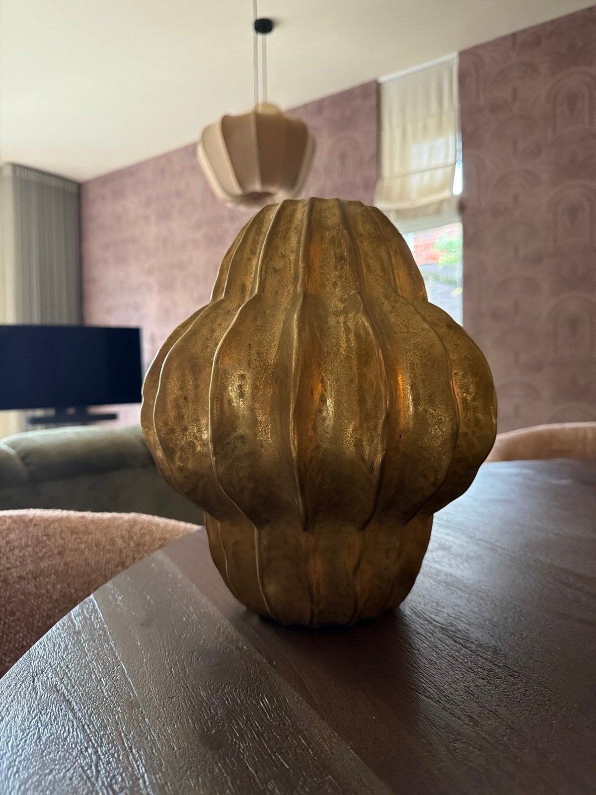 Gouden vaas met uniek design, Ophalen, Zo goed als nieuw, Metaal, Geschikt voor droogbloemen