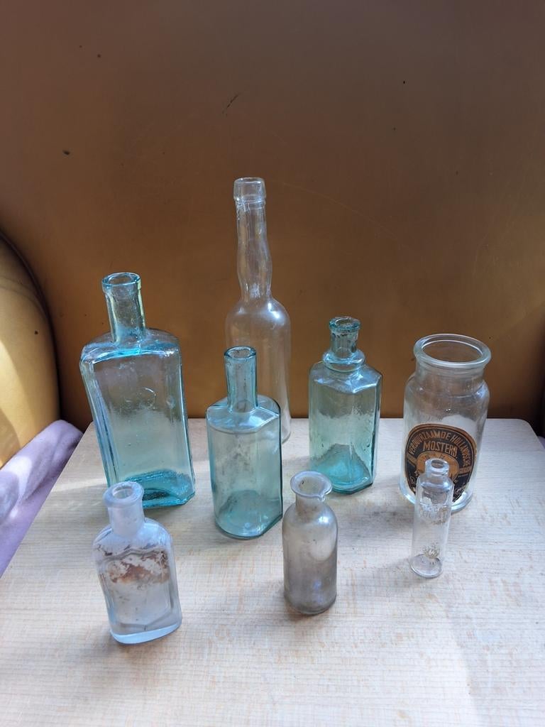 Set van 8 Antieke Glas bodemvondst zaanstreek fles, Ophalen of Verzenden