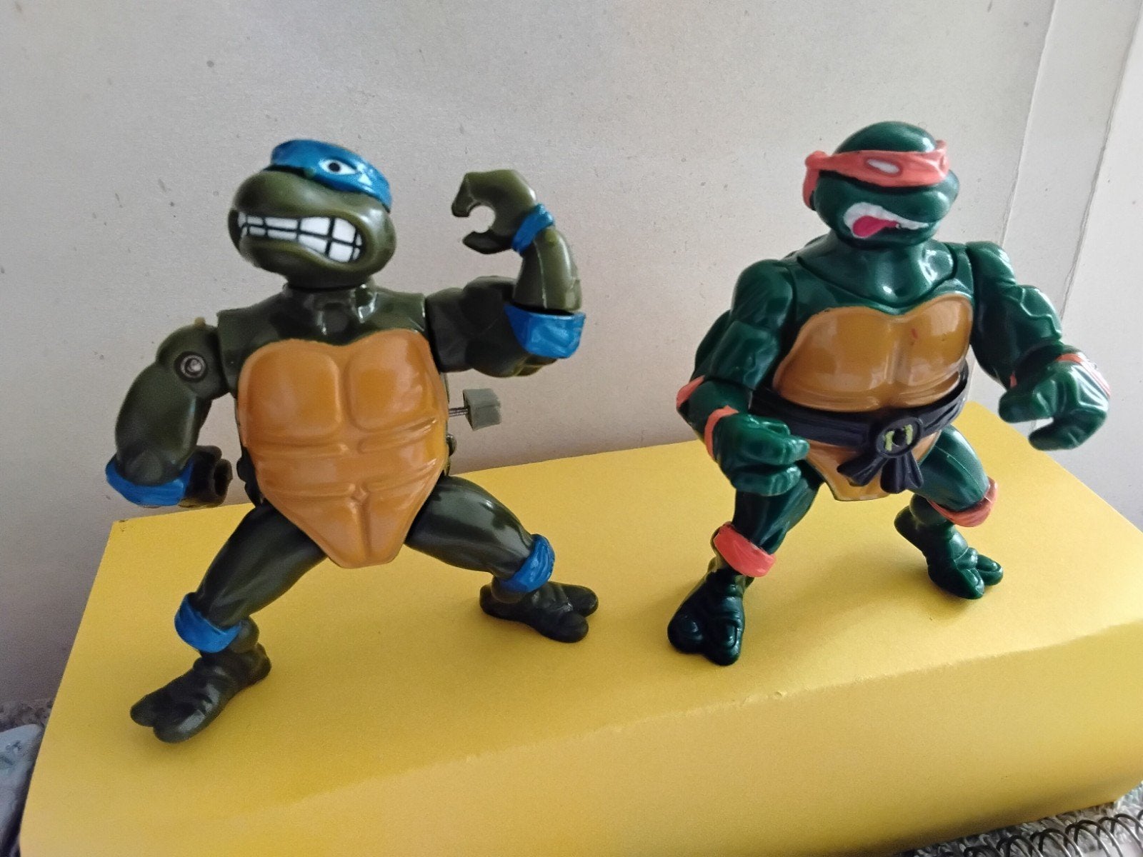 VINTAGE  2   TURTLES  ËËN  BEWEEGT  1991 EN  1992, Ophalen of Verzenden