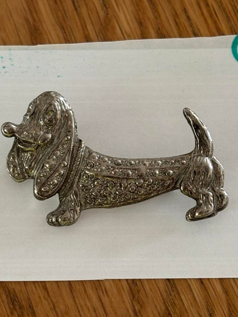 Broche van Basset, Verzenden, Gebruikt, Overige materialen