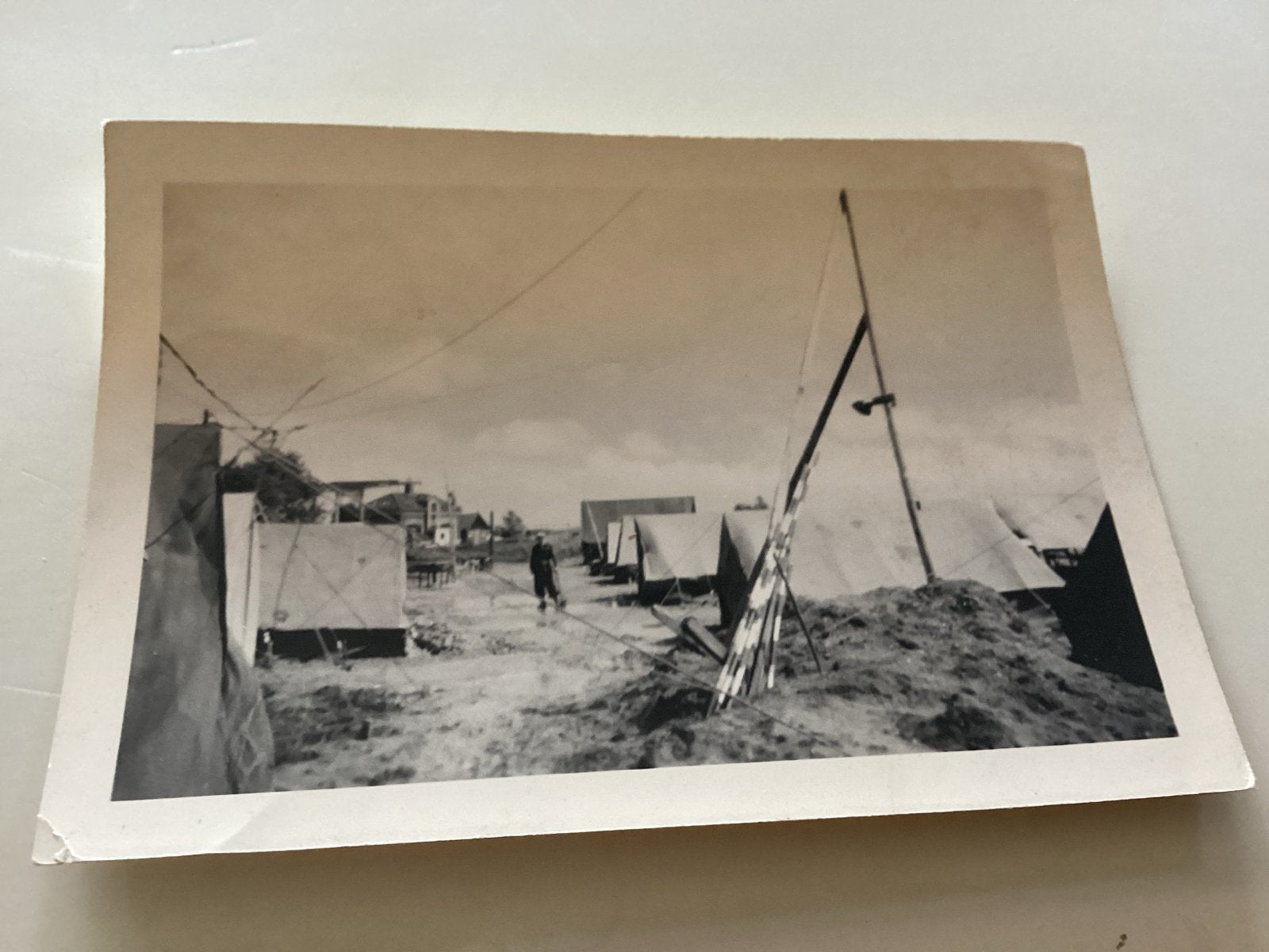 Militair tentenkamp, jaren '40-'60 afm is 6x9 cm, Verzamelen, Gebruikt, Foto, Ophalen of Verzenden, 1940 tot 1960