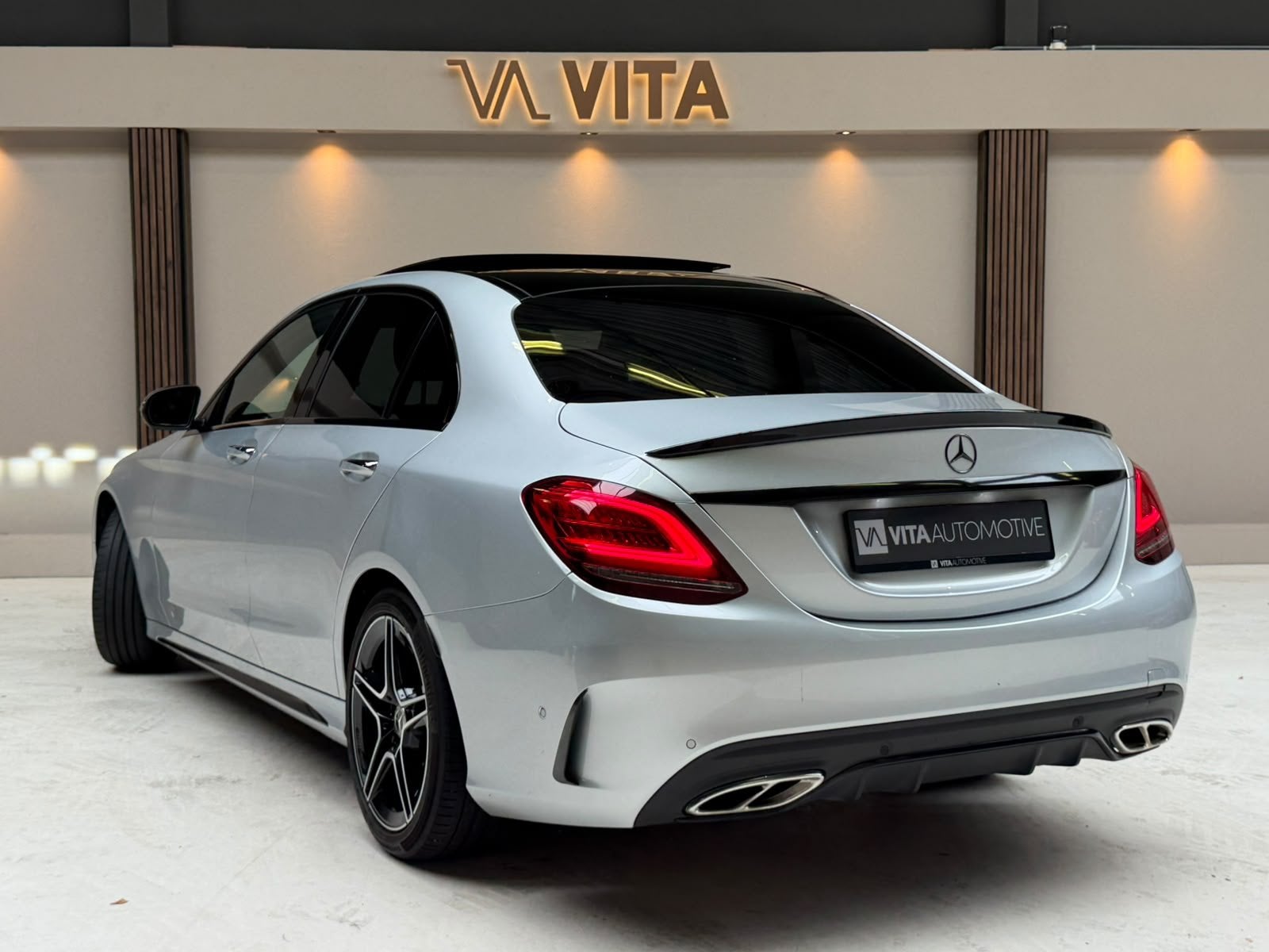 Mercedes-Benz C-Klasse 180 Business Solution AMG Pano|Burmes, Auto's, Euro 6, Sedan, 16 km/l, 5 stoelen