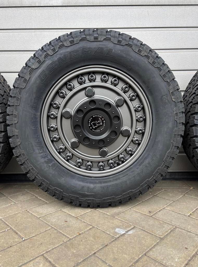Mercedes Sprinter (4x4) Bandenset BlackRhino General Grabber, Ophalen of Verzenden