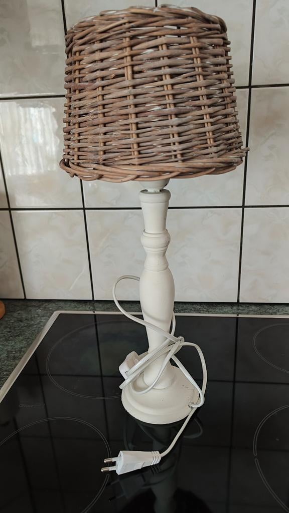 Tafellamp met rieten kap - 58 cm hoog, Gebruikt, 50 tot 75 cm, Landelijke, Brocante, Ophalen of Verzenden
