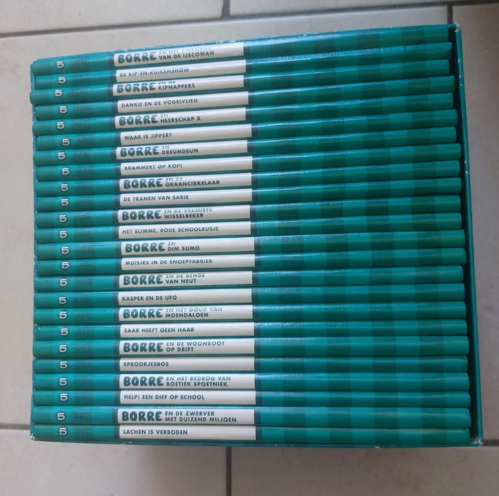 Doos Borre boekjes groep 5 compleet 24 boekjes, Ophalen of Verzenden, Gelezen, Fictie algemeen