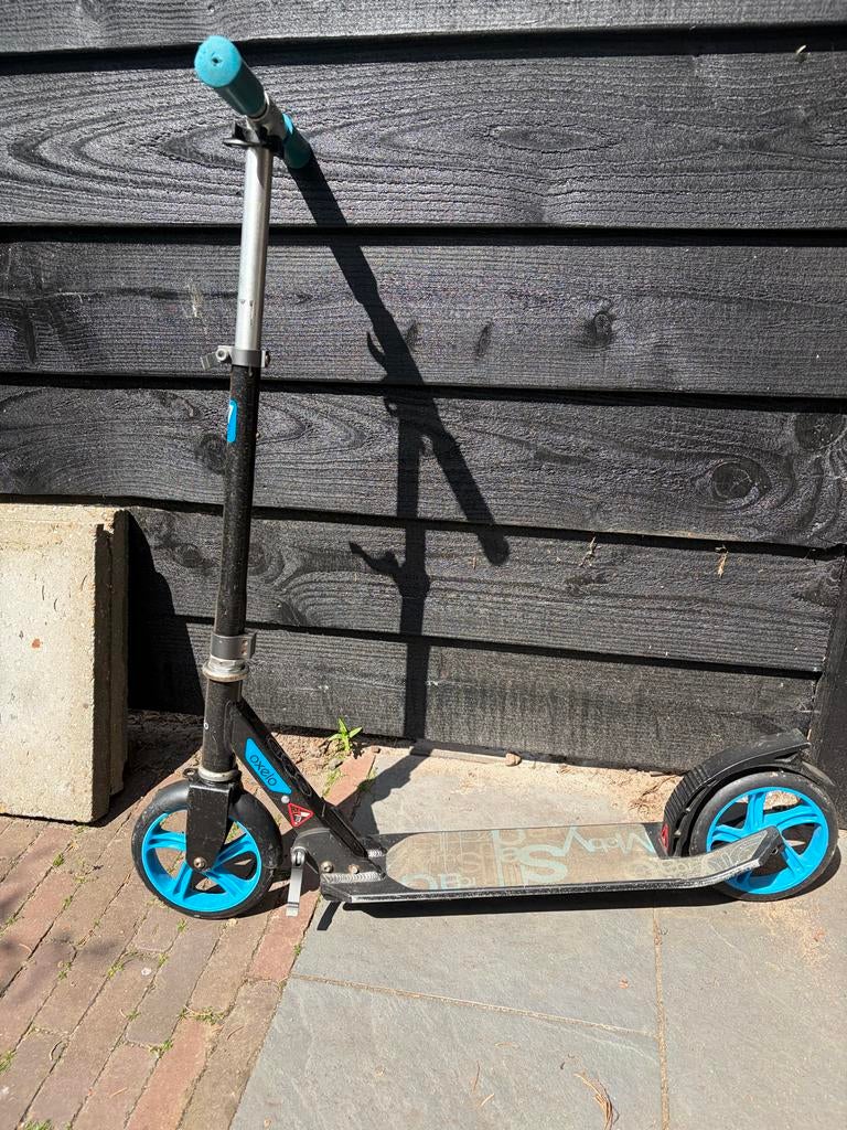 Decathlon Oxelo Mid 7 kinderstep - Braziliaanse kleuren, Fietsen en Brommers, Steps, Ophalen, Gebruikt, Gewone step