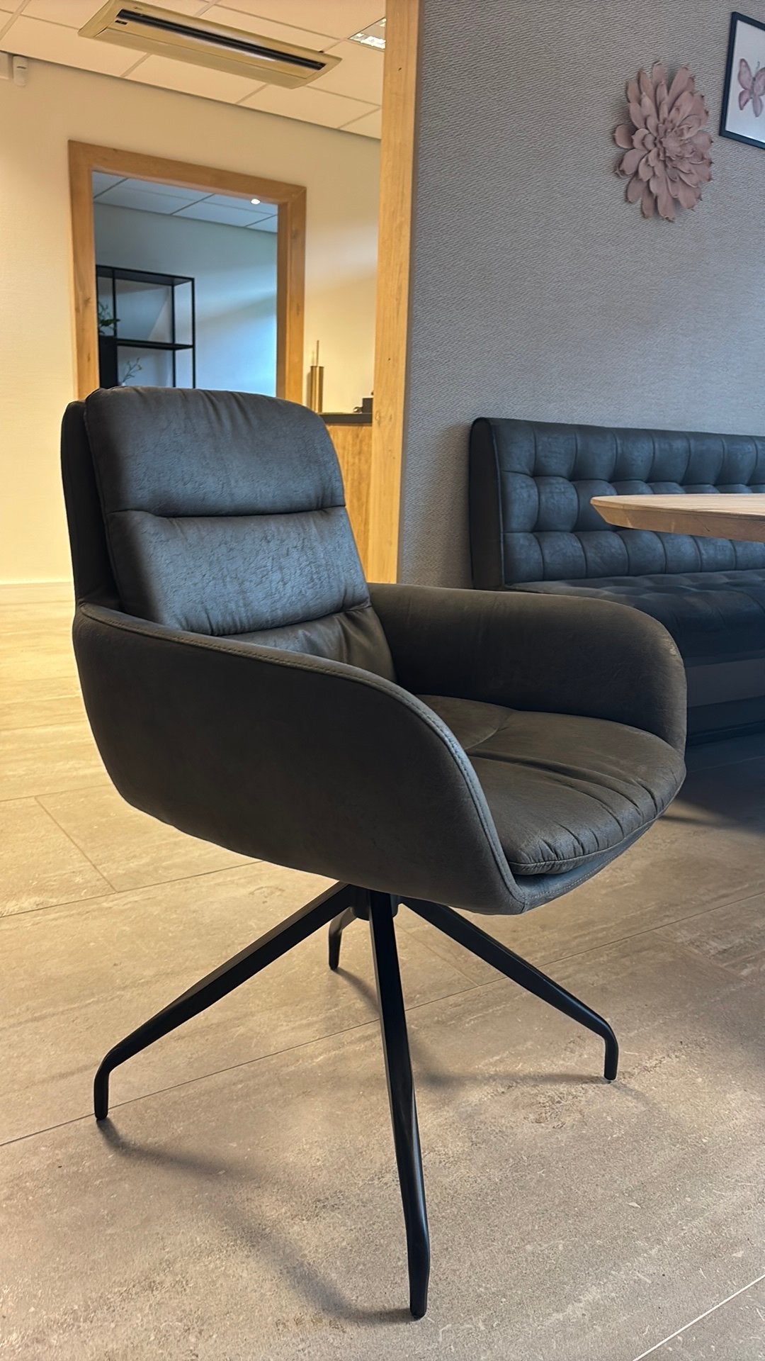 3 eetkamerstoelen showmodel, Huis en Inrichting, Fauteuils, Ophalen, Zo goed als nieuw, 75 tot 100 cm, 50 tot 75 cm