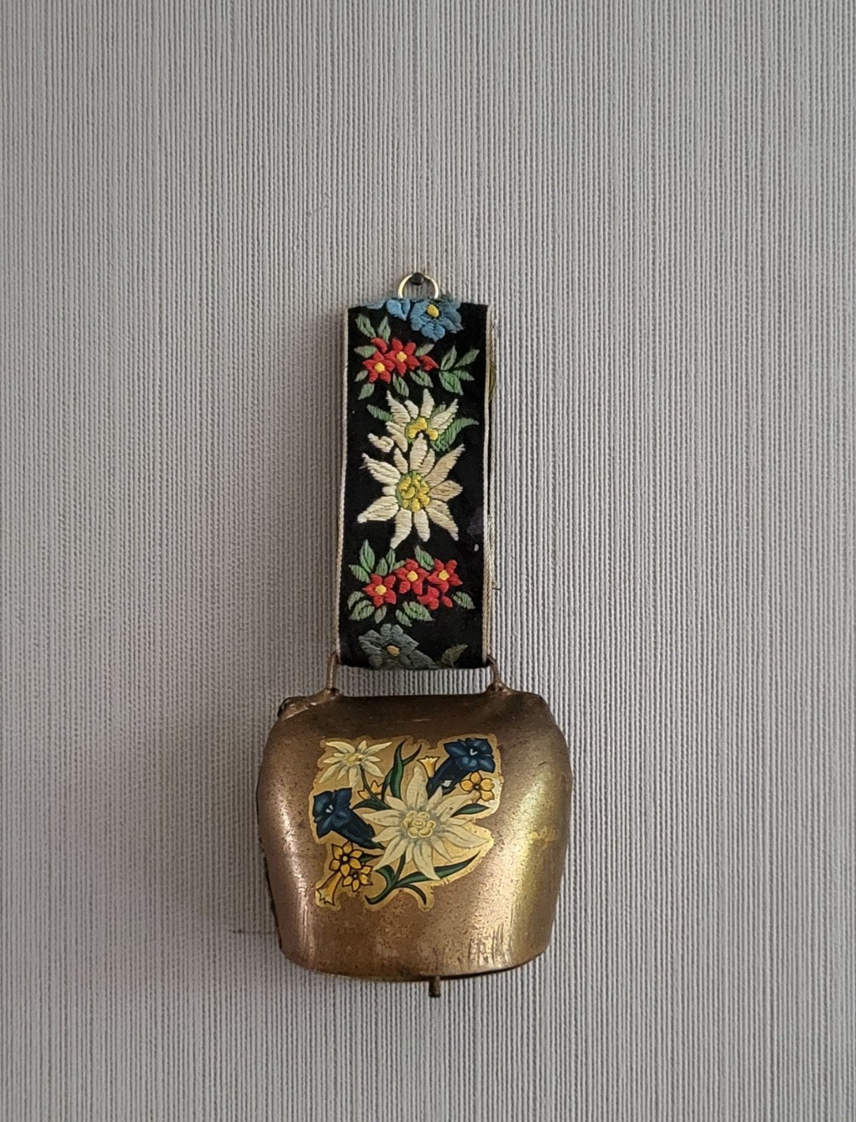 Vintage koeienbel met alpenbloemen en stoffen band, Ophalen of Verzenden