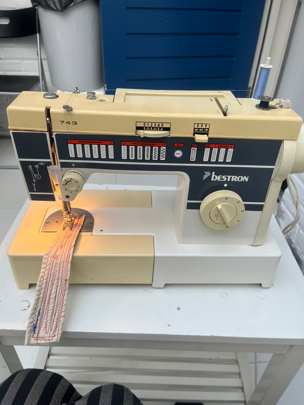 Naaimachine Bestron, Ophalen, Zo goed als nieuw, Naaimachine, Overige merken
