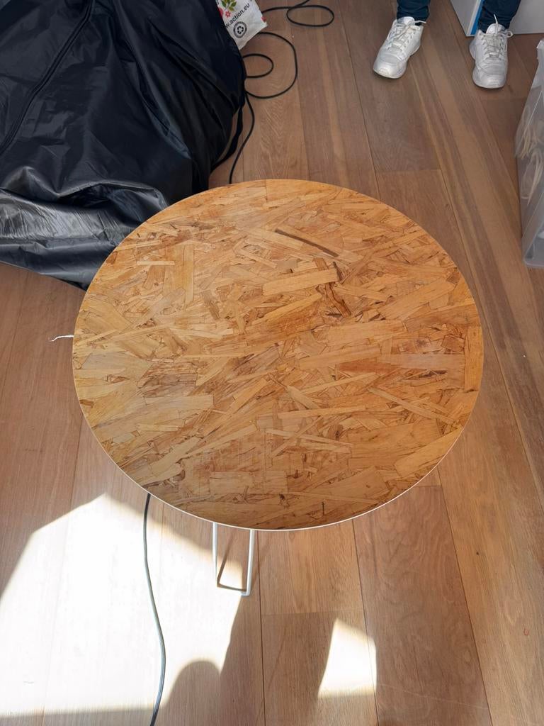 Zuiver bijzettafel 60 cm OSB, Minder dan 55 cm, Rond, Zo goed als nieuw, Ophalen