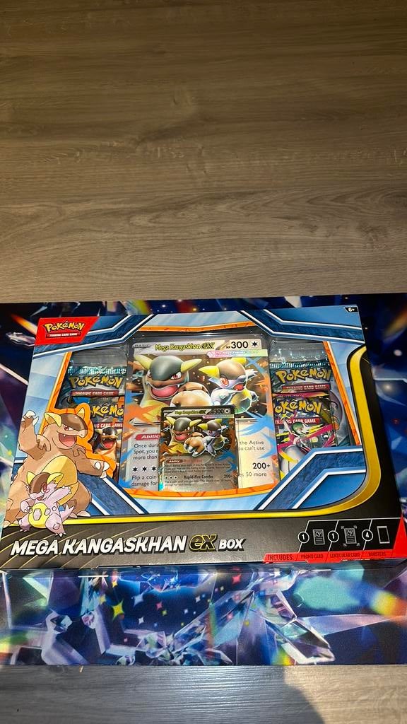 Mega Kangaskhan EX Box, Ophalen of Verzenden, Zo goed als nieuw