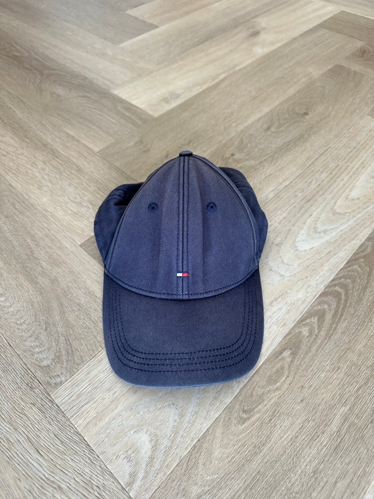 Donkerblauwe Tommy Hilfiger pet, Ophalen of Verzenden, Gedragen, One size fits all, Pet