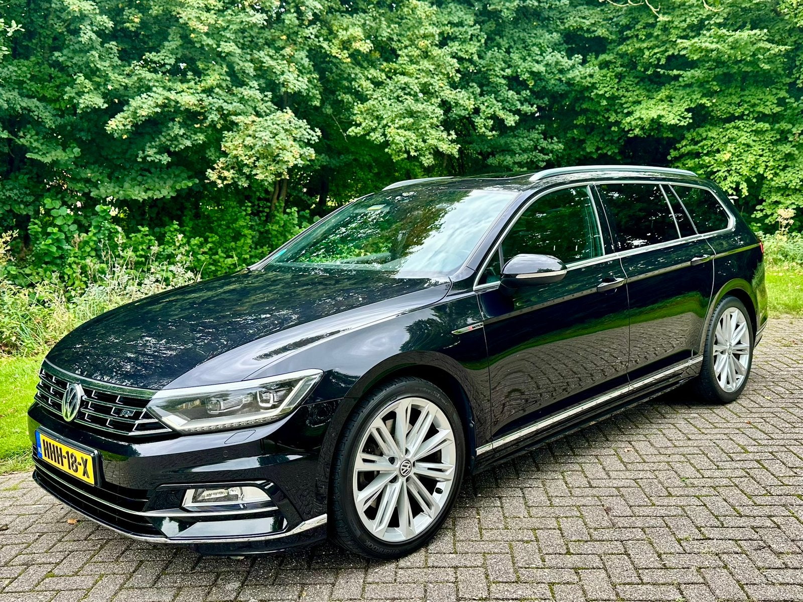 VW Passat Highline Business R 2.0 TSI 360pk 4-Motion, Auto's, Volkswagen, Automaat, 4 cilinders, Zwart, Stationwagon