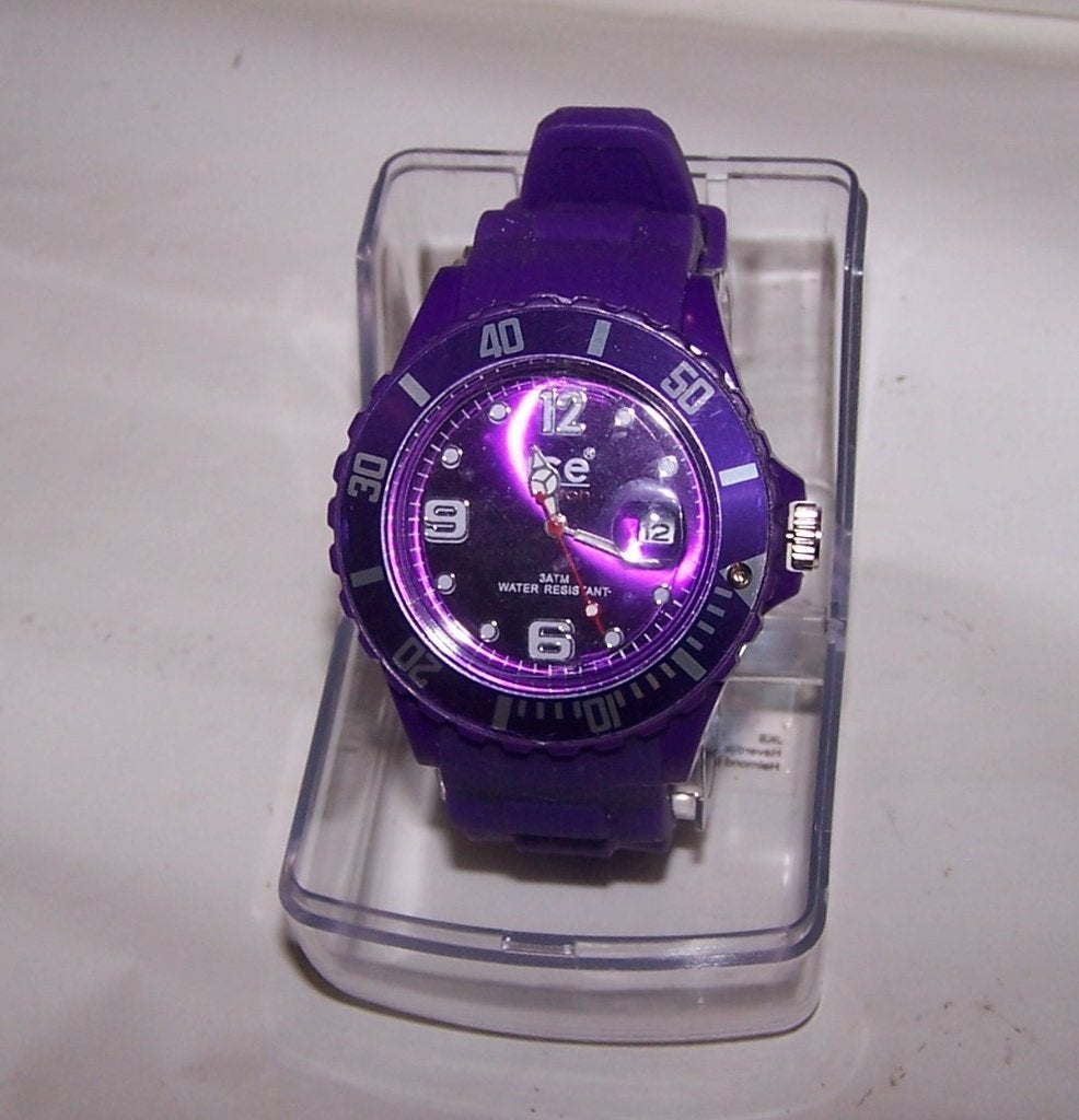 Mooi ICE horloge met datum. Paars.Nieuwstaat/nieuwe batterij, Sieraden, Tassen en Uiterlijk, Overige merken, Kunststof, Polshorloge