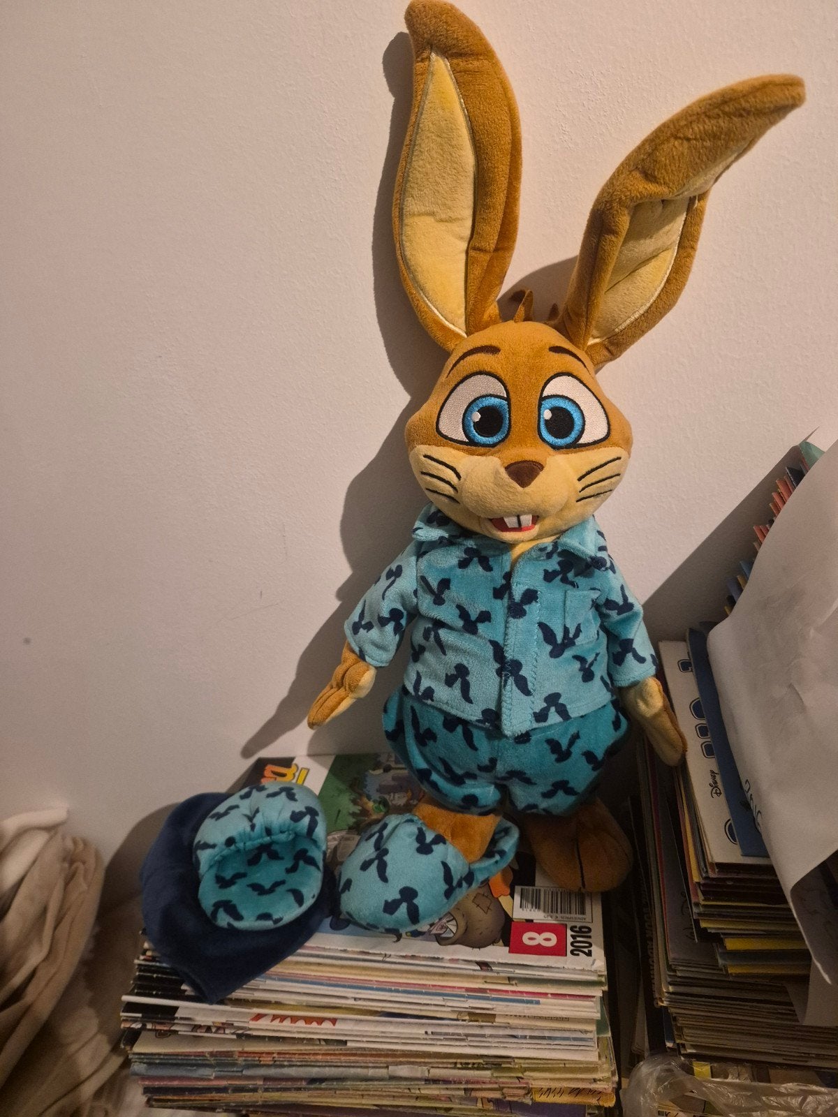 Knuffel Konijn met Pyjama en Sloffen - Zo goed als nieuw, Ophalen, Konijn, Zo goed als nieuw, Met kleding of accessoire