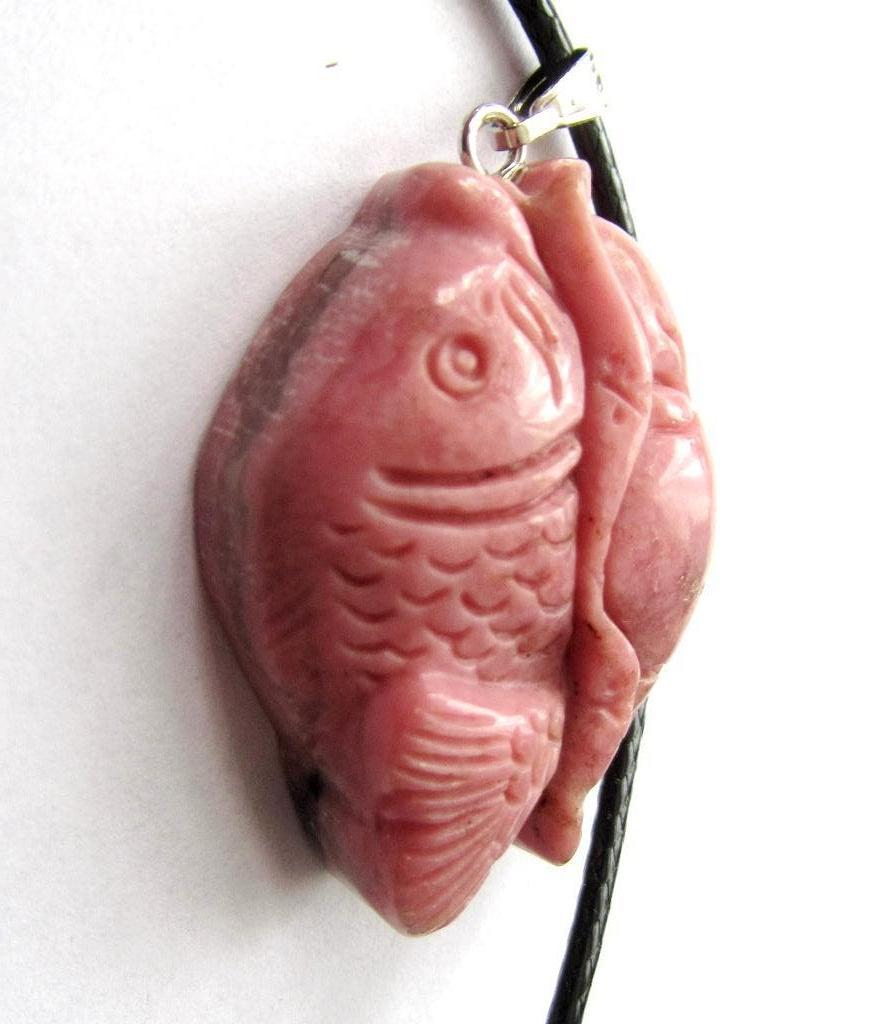 Prachtige Vis hanger van Rhodoniet aan ketting, Overige kleuren, Verzenden, Nieuw, Steen of Mineraal