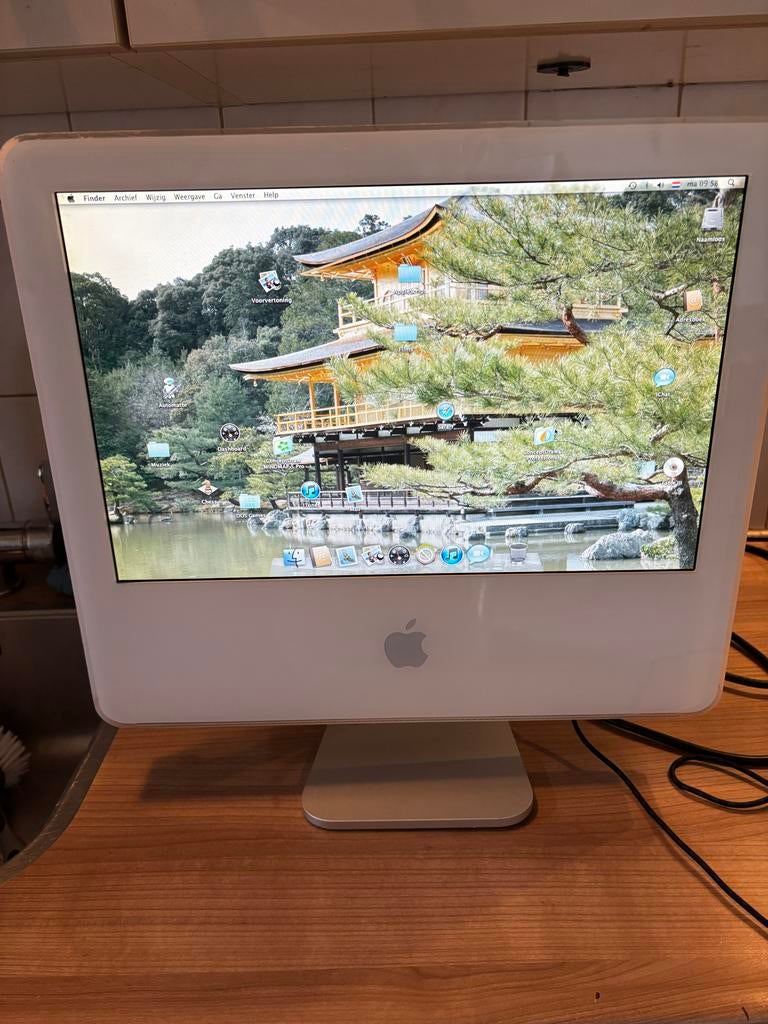 Apple iMac G4 - Vintage Desktop Computer, Computers en Software, Apple Macbooks, Gebruikt, Overige modellen, Minder dan 4 GB, Qwerty