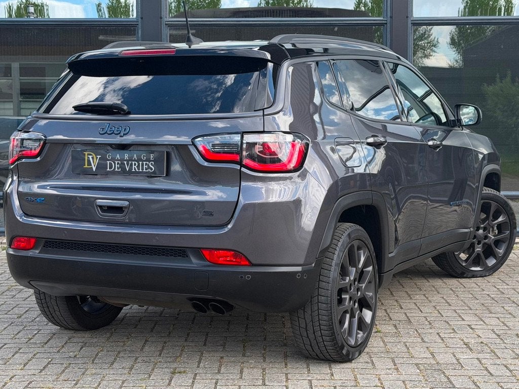 Jeep Compass 4xe 240 Plug-in Hybrid Electric S Full Option A, Auto's, Automaat, Gebruikt, Zwart, 4 cilinders
