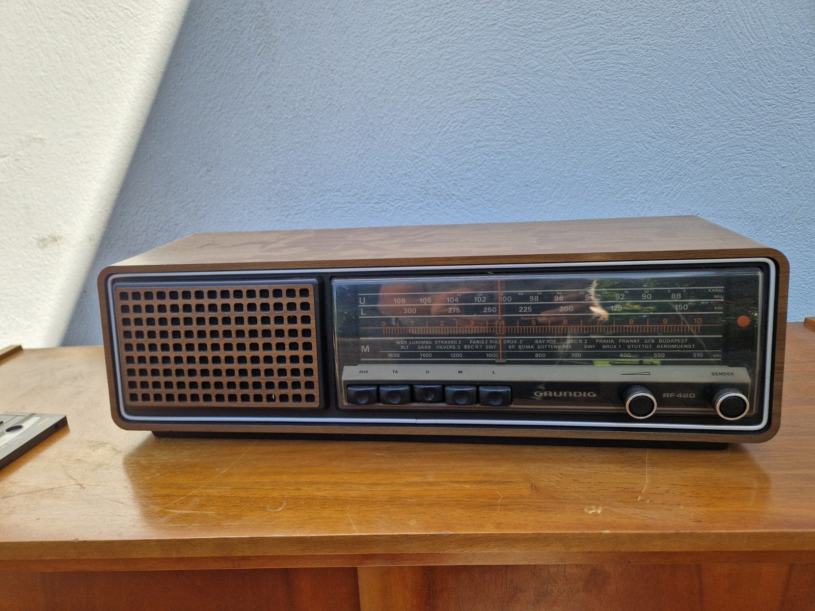 Goed werkende Grundig RF 420 radio, Gebruikt, Special Oldies, Ophalen of Verzenden, Rudolf.bilt@gmail.com