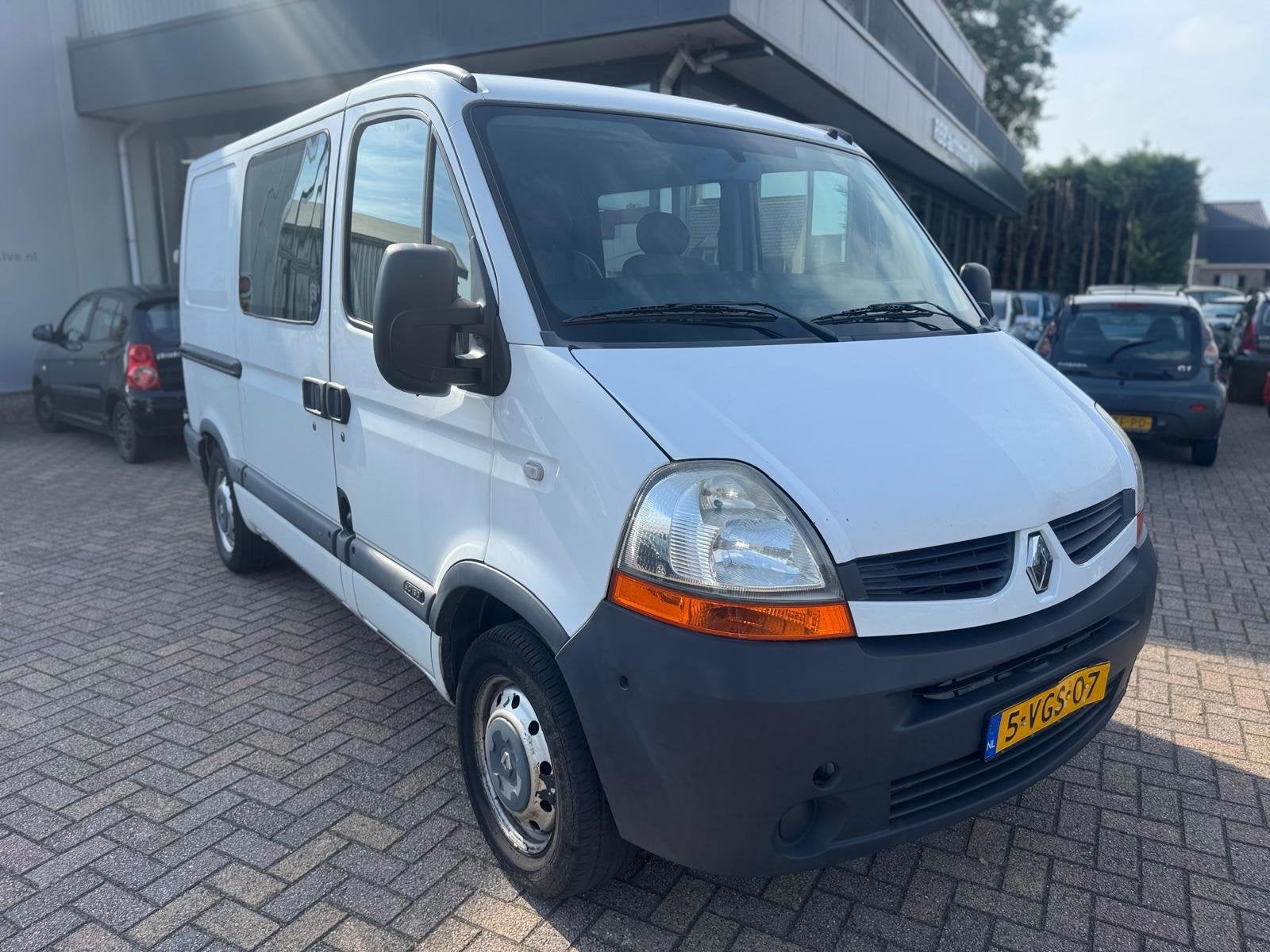 Renault Master T28 2.5 dCi L1H1 DC rolstoel auto invalide wa, Voorwielaandrijving, Stof, Gebruikt, Renault