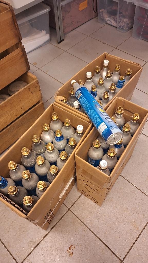46 sodastream cilinders leeg, Witgoed en Apparatuur, Bruiswatermachines, Ophalen, Gebruikt