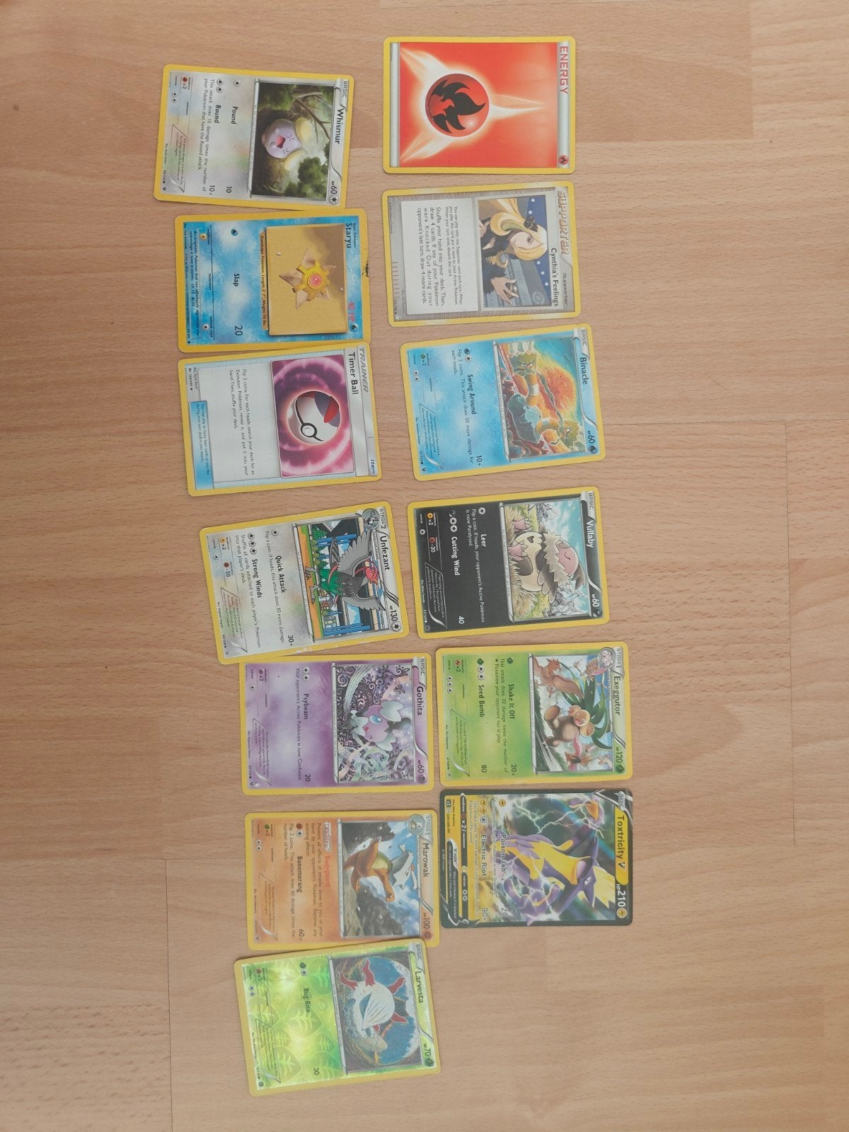 Pokémon Kaarten: Toxtricity V en diverse andere kaarten, Ophalen, Gebruikt, Meerdere kaarten