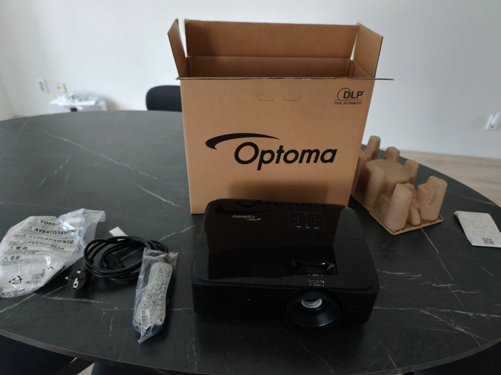 Optoma HD146X Full HD Beamer (Z.G.A.N.) + GRATIS Scherm, Audio, Tv en Foto, Beamers, Ophalen of Verzenden, Zo goed als nieuw, DLP