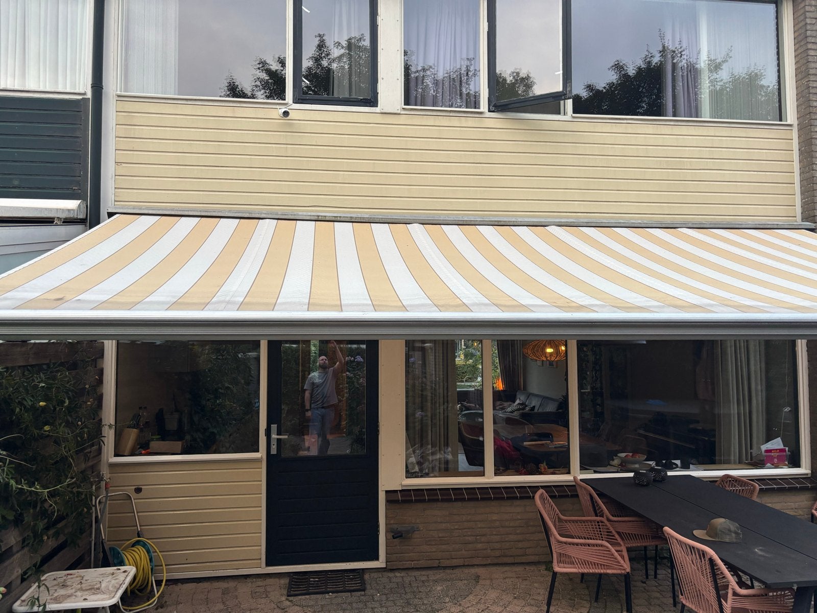 Knikarmscherm - Geel/Wit gestreept zonnescherm, Ophalen, Gebruikt, 450 cm of meer, Elektrisch