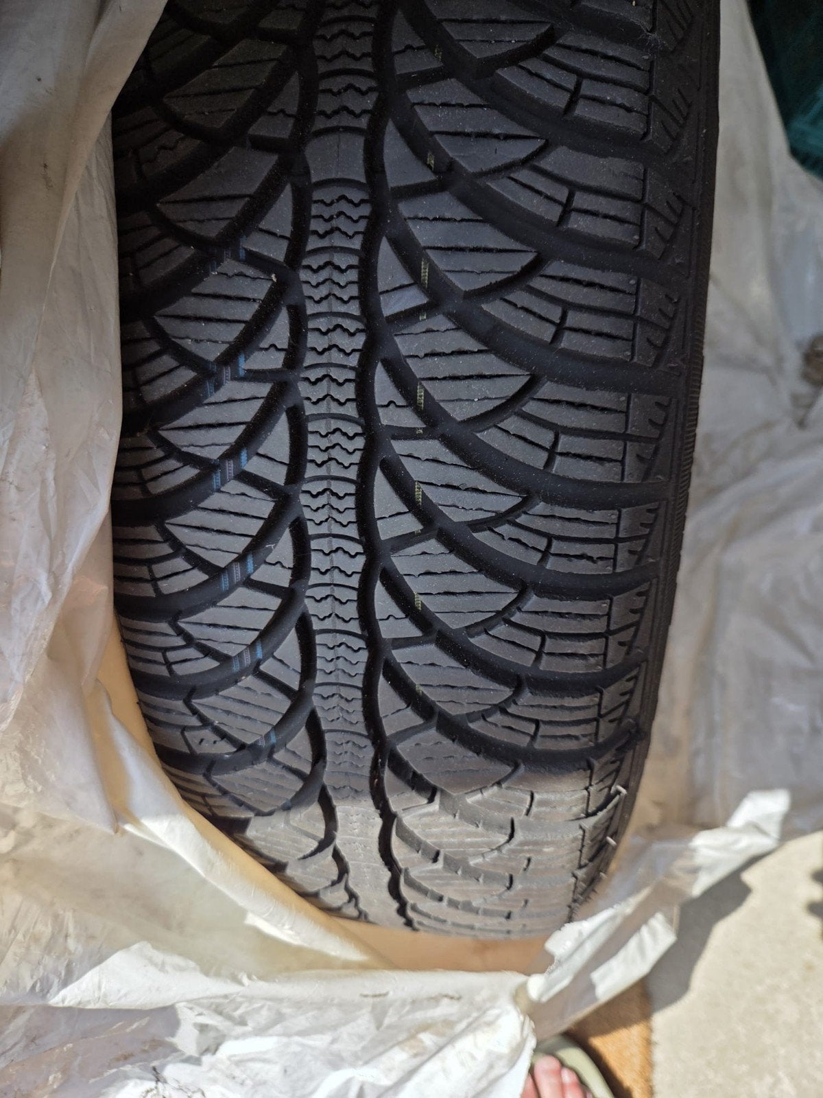 15 inch winterbanden met wieldop voor Opel Corsa D 1.6(2009), Ophalen