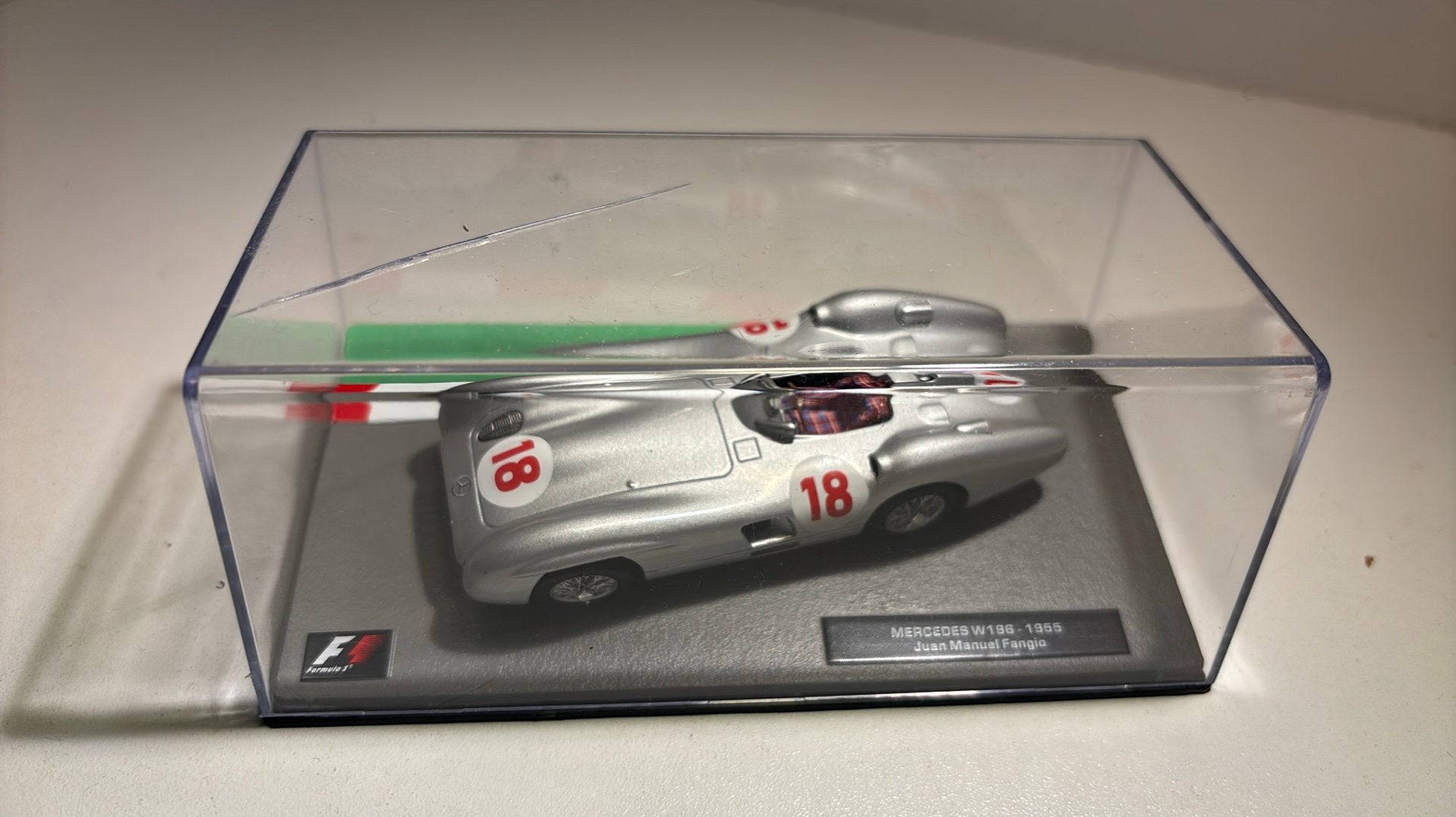 F1 mercedes w196 jaun manuel fangio 1955 atlas 1.43, Overige merken, Auto, Ophalen of Verzenden, A
