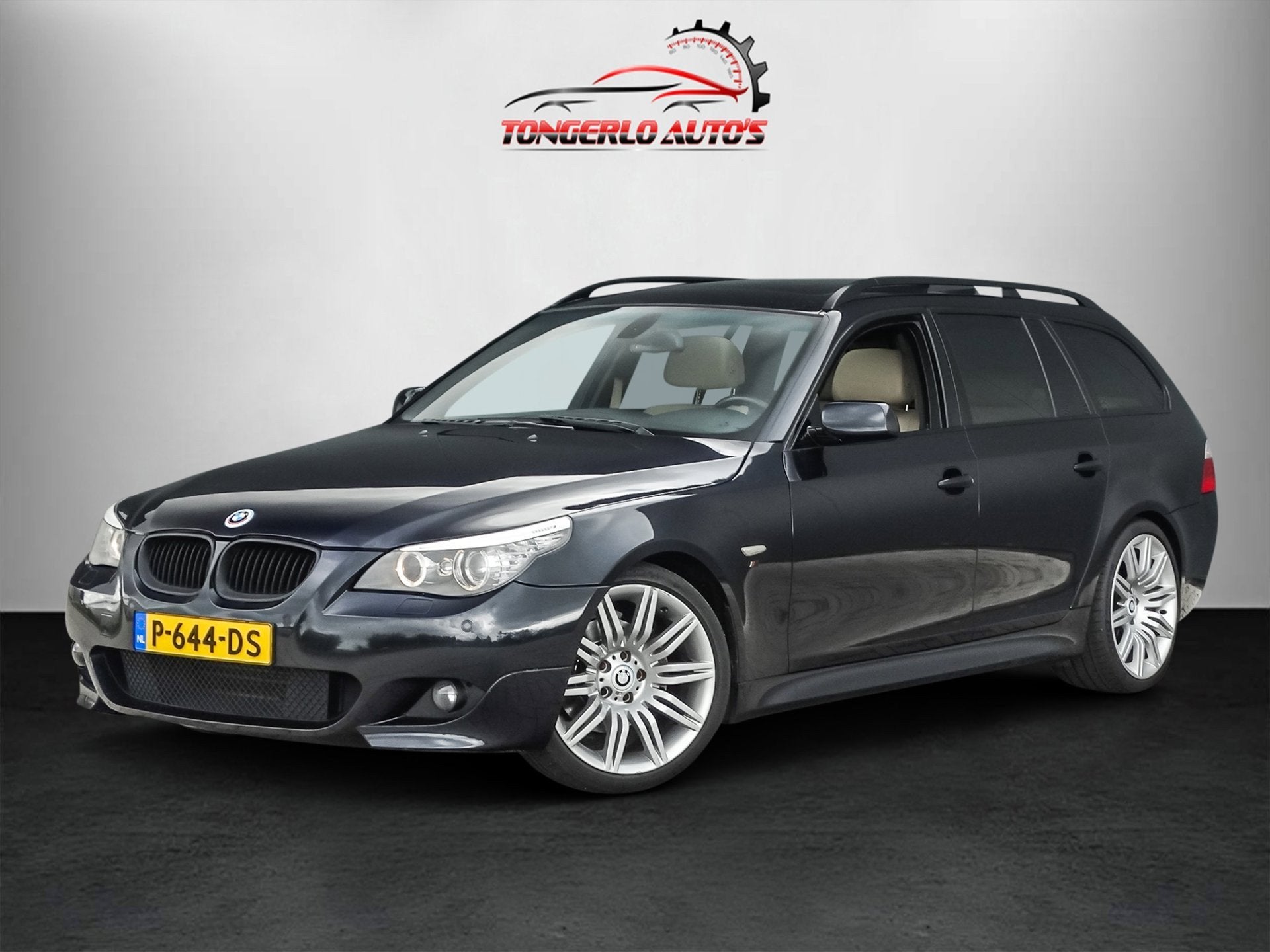 BMW 5-serie Touring 525i Pano Leer Automaat Clima Cruise 19, Auto's, Achterwielaandrijving, Gebruikt, Beige, 2000 kg